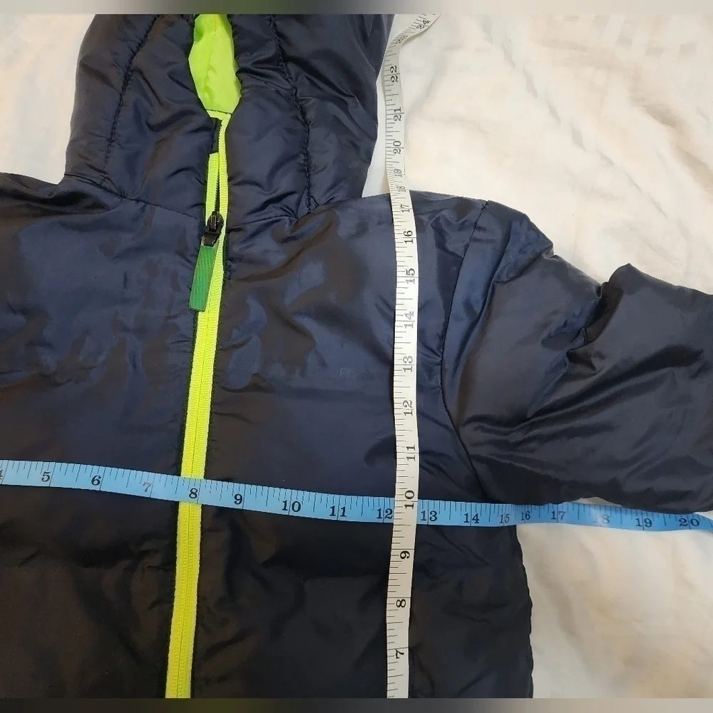 C9 Champion boys blue puffer jacket w/ neon and thumbholes size XS 4-5